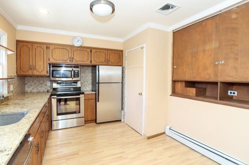 3 Cloverfield Rd, Valley Stream NY exterior