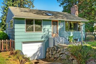 4046 50th Ave, Seattle WA  98105-5240 exterior