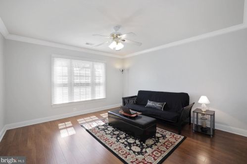 7001 Highland Mdw Ct, Alexandria VA 22315-3963 exterior