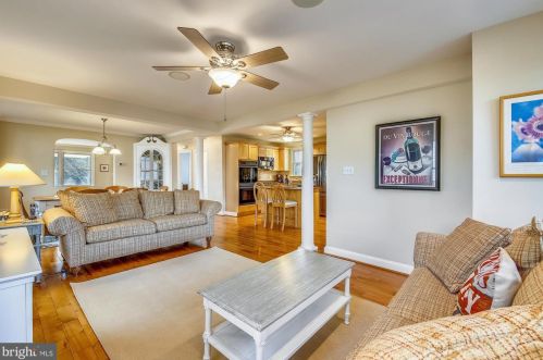 721 Brent Rd, Rockville MD 20854-1782 exterior