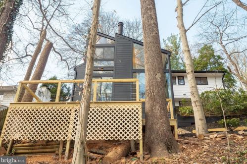 6107 Benalder Dr, Bethesda MD  20816-1007 exterior