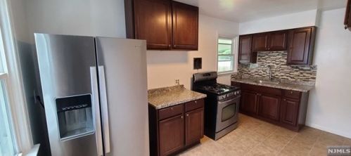 178 Munn Ave, Teaneck NJ  07666-3913 exterior