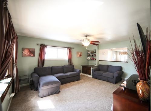 2823 103rd St, Milwaukee, WI 53227-3217