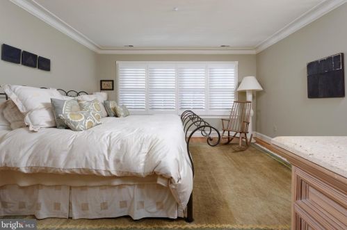 120 Queen St, Alexandria VA 22314-2610 exterior