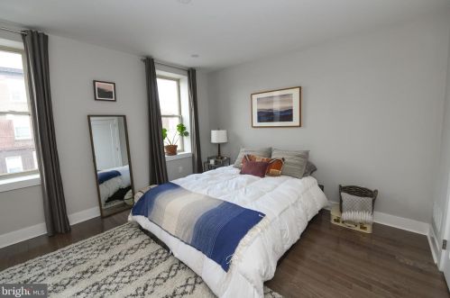 2203 Cumberland St, Philadelphia PA 19125-1732 exterior