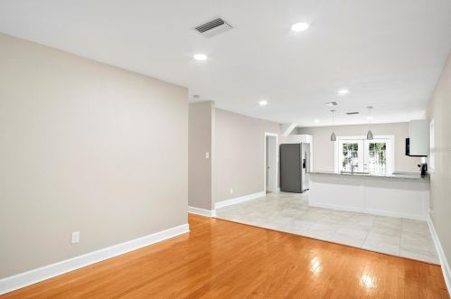 2012 Chelsea St, Tampa FL  33610-6124 exterior