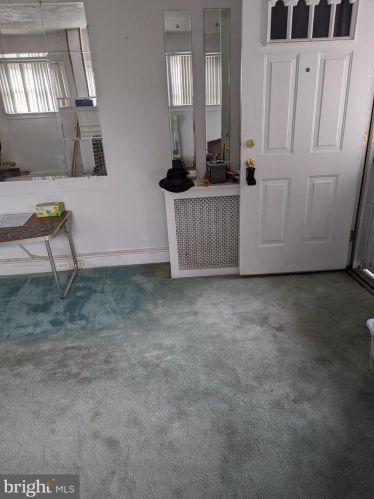 7100 Limekiln Pike, Philadelphia PA  19138-2025 exterior