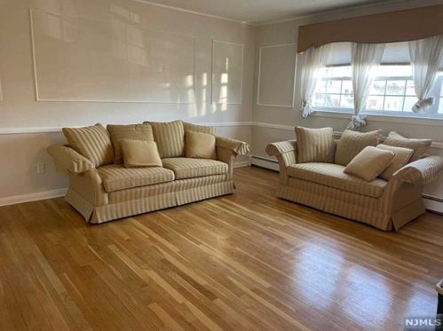 436 Taylor Ave, South Hackensack, NJ 07606-1522