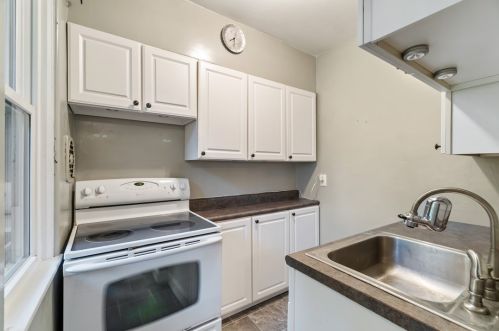 663 Frst Ave, Pittsburgh PA 15202-2925 exterior