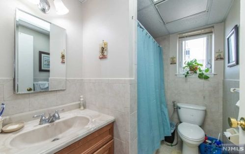 190 Morris Ave, Springfield NJ 07081-1110 exterior