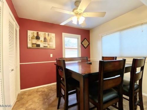 1301 Cavanagh St, Grand Rapids MI 49508-6127 exterior