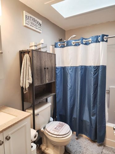 84 Modena Dr, Concord NH  03303-1550 exterior