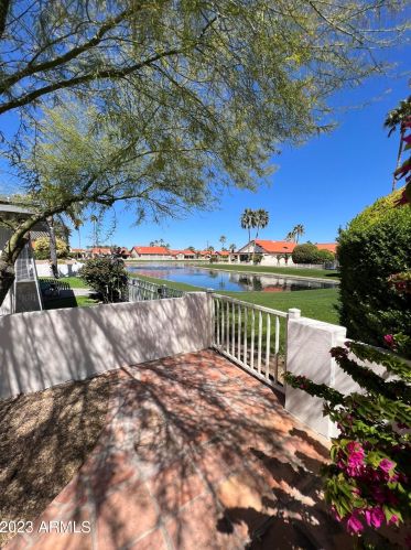 25247 Boxwood Dr, Chandler, AZ 85248-6891