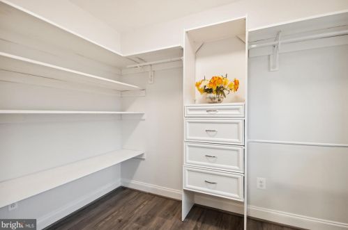 6401 Edsall Rd, Alexandria VA  22312-6411 exterior