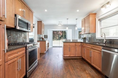 2519 Clairmont Rd, Atlanta GA 30329-2713 exterior