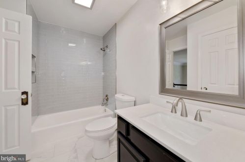 10028 Avenel Farm Dr, Rockville MD  20854-5412 exterior