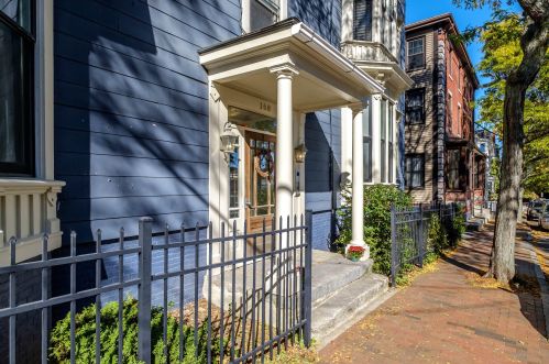 168 Neal St, Portland, ME 04102-3343