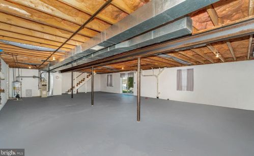 62 Lion Dr, Hanover PA  17331-3847 exterior