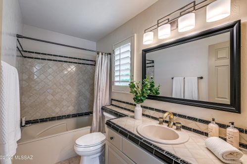 1465 Ram Cyn Dr, Tucson AZ 85737-9295 exterior