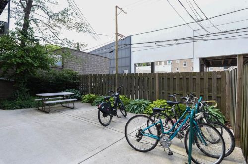 626 Wellington Ave, Chicago IL 60657-5345 exterior