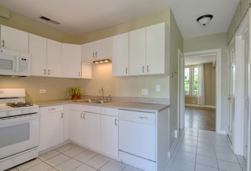 3519 Ravenswood Ave, Chicago IL 60640-4409 exterior