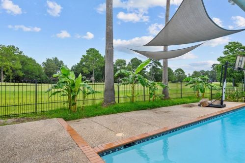 18706 Walden Frst Dr, Humble TX 77346-6002 exterior