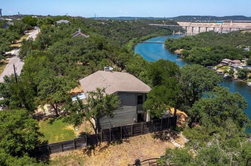 3005 Brass Buttons Trl, Austin TX 78734-2401 exterior