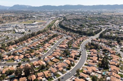 39714 Rustic Glen Dr, Temecula CA 92591-4525 exterior