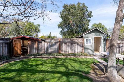 3775 Walnut Ave, Concord CA 94519-1947 exterior