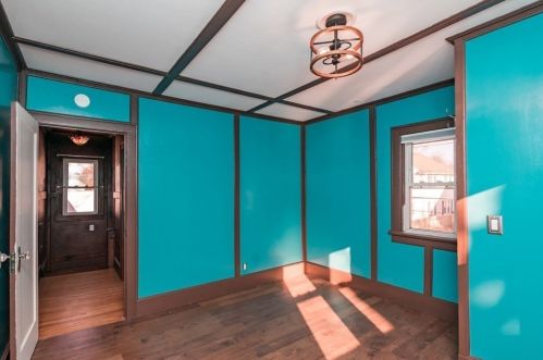 152 Lk Dr, Springfield MA 01151-1843 exterior