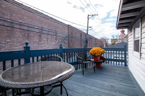 2416 Artesian Ave, Chicago IL  60647-1903 exterior