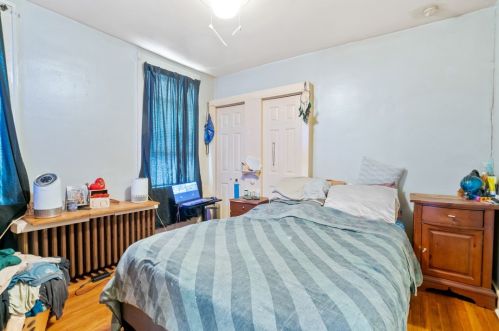 9 Carrick Ave, Pittsburgh PA  15210-4321 exterior