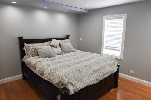 304 107th St, Chicago IL 60655-1709 exterior