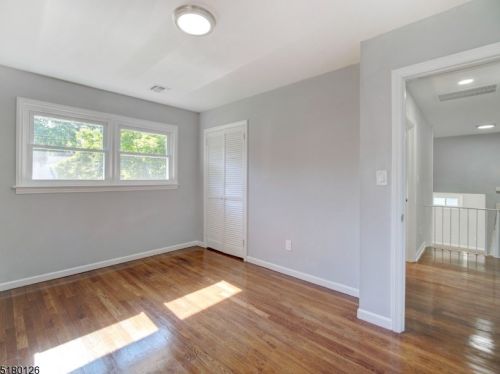 2215 Newark Ave, Scotch Plains NJ  07076-4672 exterior