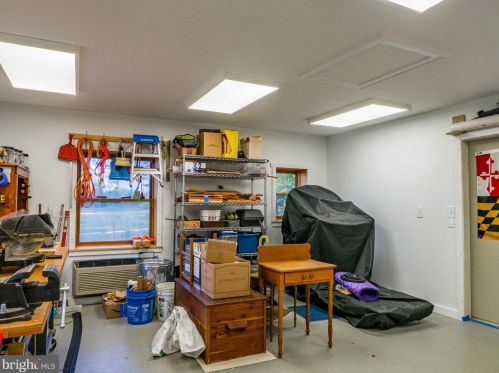 3433 Larkington Dr, Edgewater MD 21037 exterior