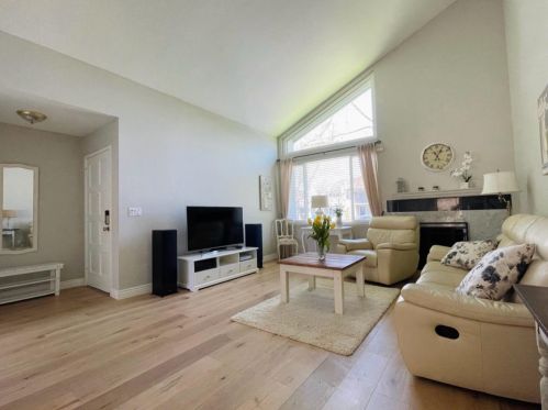 1076 Roy Ave, San Jose, CA 95125-2739