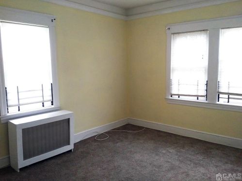 748 Ctr St, Green Brook NJ 08812-1510 exterior