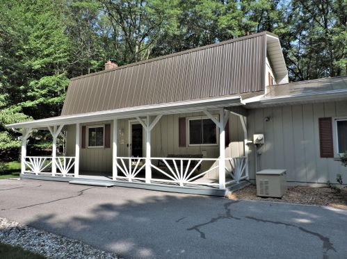 9871 Caddie Dr, Stanwood, MI 49346-9787