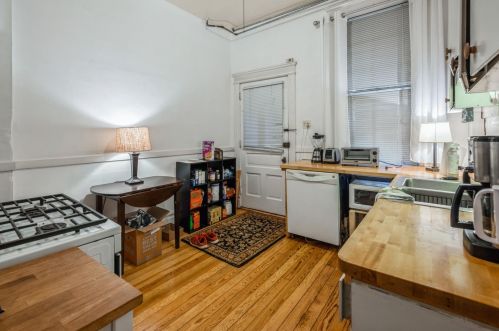 3355 Lakewood Ave, Chicago IL 60657-1444 exterior