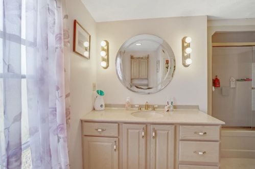 148 St, Salem MA 01970-2541 exterior