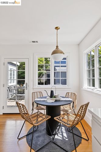 1614 Capistrano Ave, Berkeley CA 94707-1803 exterior