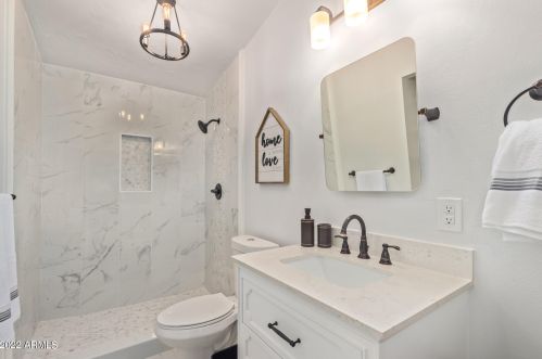 2214 7th Ave, Phoenix AZ 85007-1503 exterior