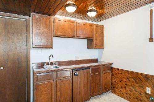 4759 Anderson Rd, Duluth MN 55811-1702 exterior