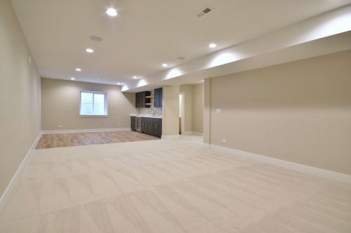 698 Berkley Ave, Elmhurst IL  60126-4244 exterior