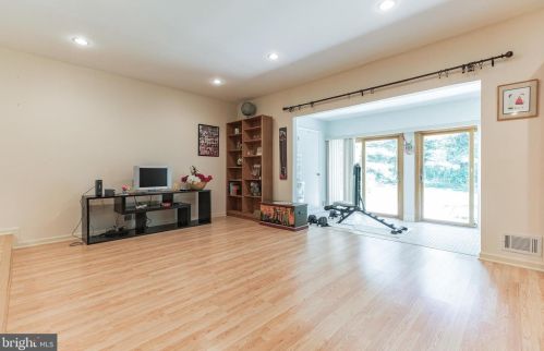 13 Pagoda Ct, Trenton, NJ 08648-4829