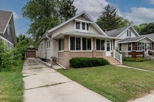 123 Elmwood St, Grand Rapids, MI 49505-6222