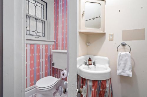 16 Kingsbury Pl, Saint Louis MO 63112-1825 exterior