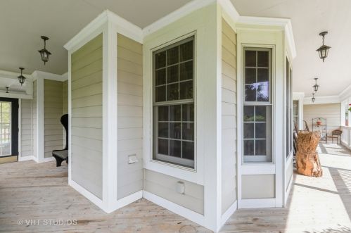 864 Hickman Ln, Bull Valley IL 60098-3027 exterior