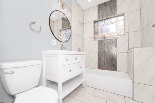 7349 Winchester Ave, Chicago IL 60626-1509 exterior