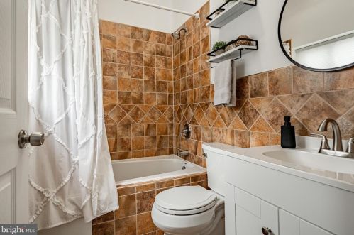 1125 Berks St, Philadelphia PA  19122-6006 exterior